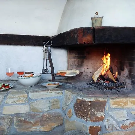 Alpstuga Herzli-chalet Ueber Dem Rheintal Mit Schlossblick Werdenberg