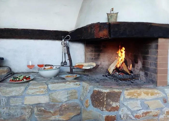 Chalet Herzli-chalet Ueber Dem Rheintal Mit Schlossblick Werdenberg