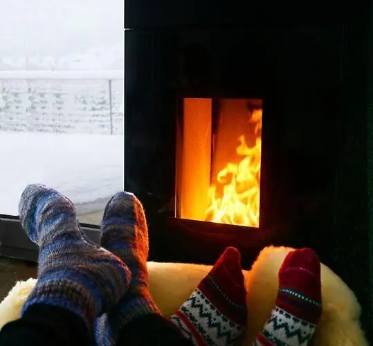 Herzli-chalet Ueber Dem Rheintal Mit Schlossblick * Werdenberg