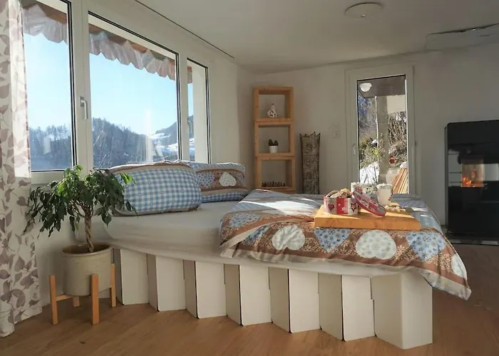 Chalet Herzli-chalet Ueber Dem Rheintal Mit Schlossblick *