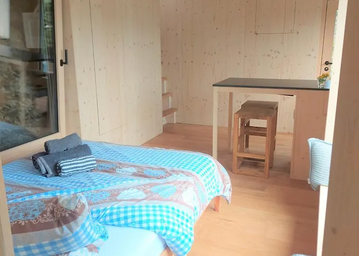 Herzli-chalet Ueber Dem Rheintal Mit Schlossblick Werdenberg