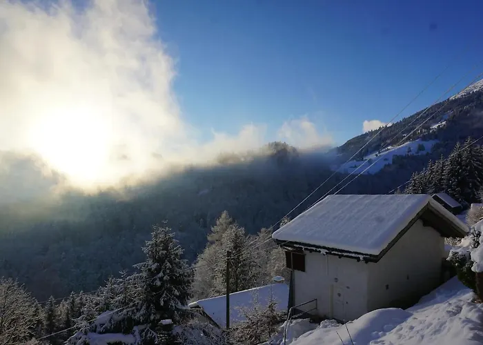 Herzli-chalet Ueber Dem Rheintal Mit Schlossblick *