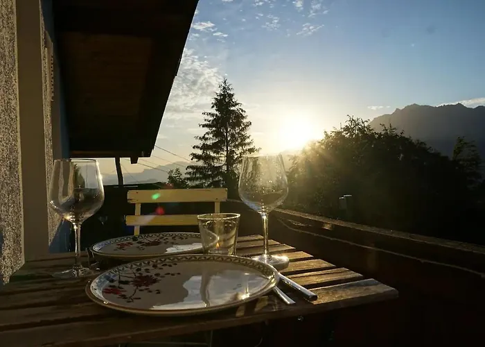 Chalet Herzli-chalet Ueber Dem Rheintal Mit Schlossblick Werdenberg