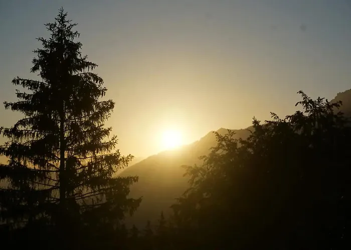 Alpstuga Herzli-chalet Ueber Dem Rheintal Mit Schlossblick