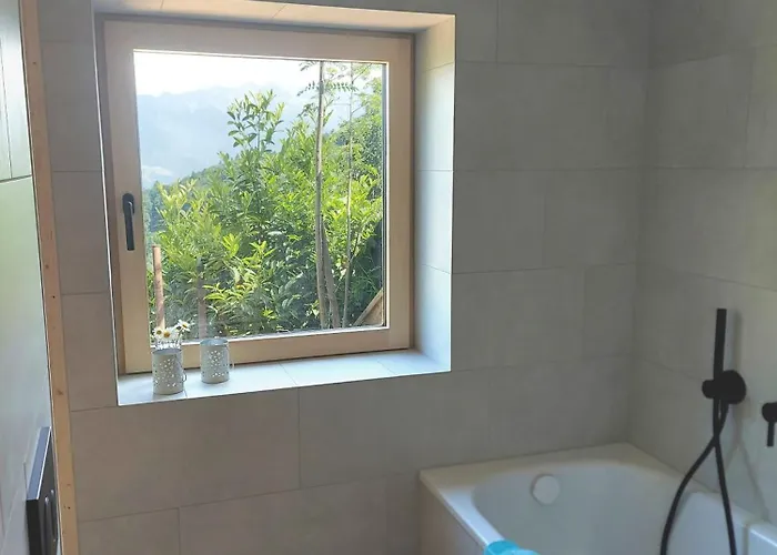 Chalet Herzli-chalet Ueber Dem Rheintal Mit Schlossblick Werdenberg