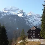 Herzli-chalet Ueber Dem Rheintal Mit Schlossblick シャレー Werdenberg