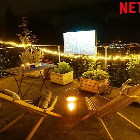 Herzli-chalet Ueber Dem Rheintal Mit Schlossblick Chalet Werdenberg