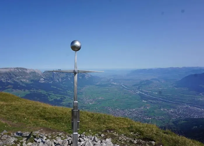 Chalet Herzli-chalet Ueber Dem Rheintal Mit Schlossblick *