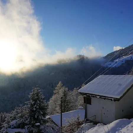 Chalet Herzli-chalet Ueber Dem Rheintal Mit Schlossblick *