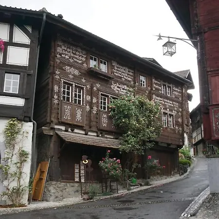 Herzli-chalet Ueber Dem Rheintal Mit Schlossblick