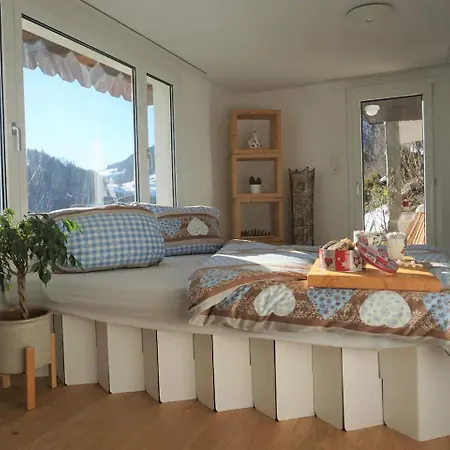 Herzli-chalet Ueber Dem Rheintal Mit Schlossblick * Werdenberg